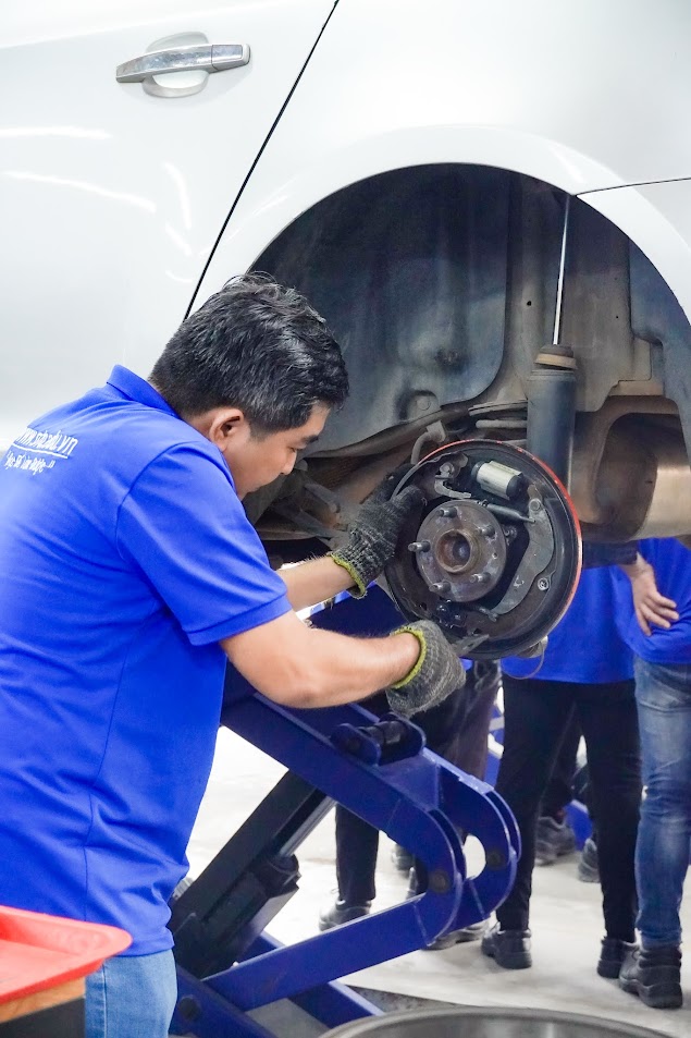 Kỹ thuật viên bảo dưỡng nhanh